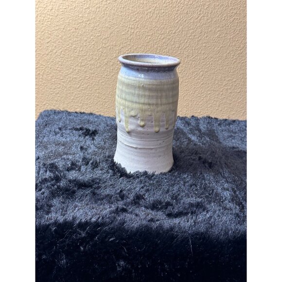 Vintage Handcrafted Ceramic Vase With Drip Glaze Design Signed Bottom Stands 7" - Picture 6 of 7